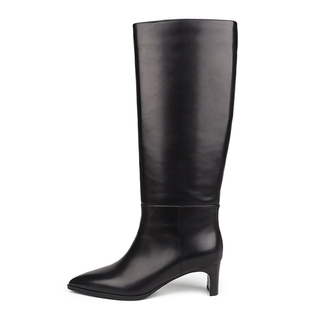 Кроссовки замшевые