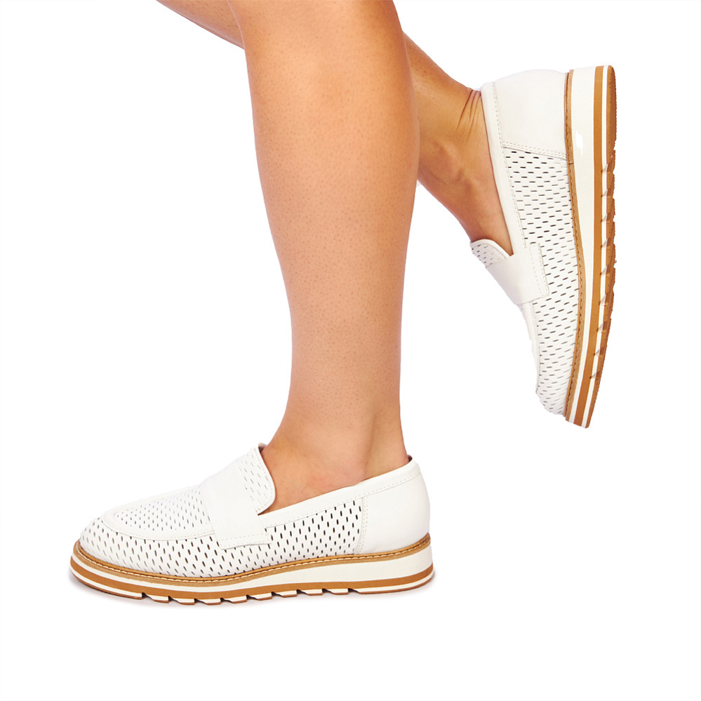 Лоферы с перфорацией Kristina & Milan 33006