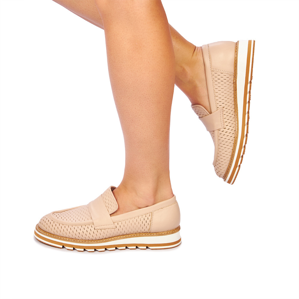 Лоферы с перфорацией Kristina & Milan 33006